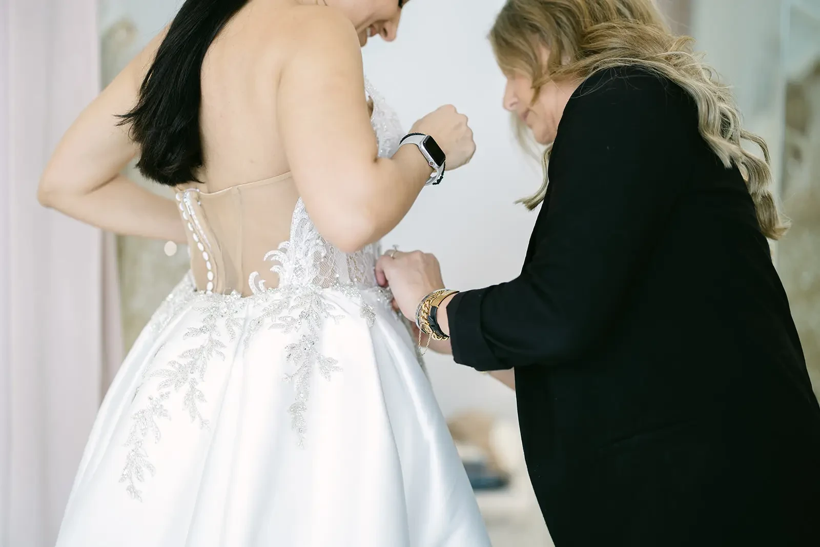 How to Choose the Perfect Wedding Dress at Studio I Do: Your Stress-Free Guide Image
