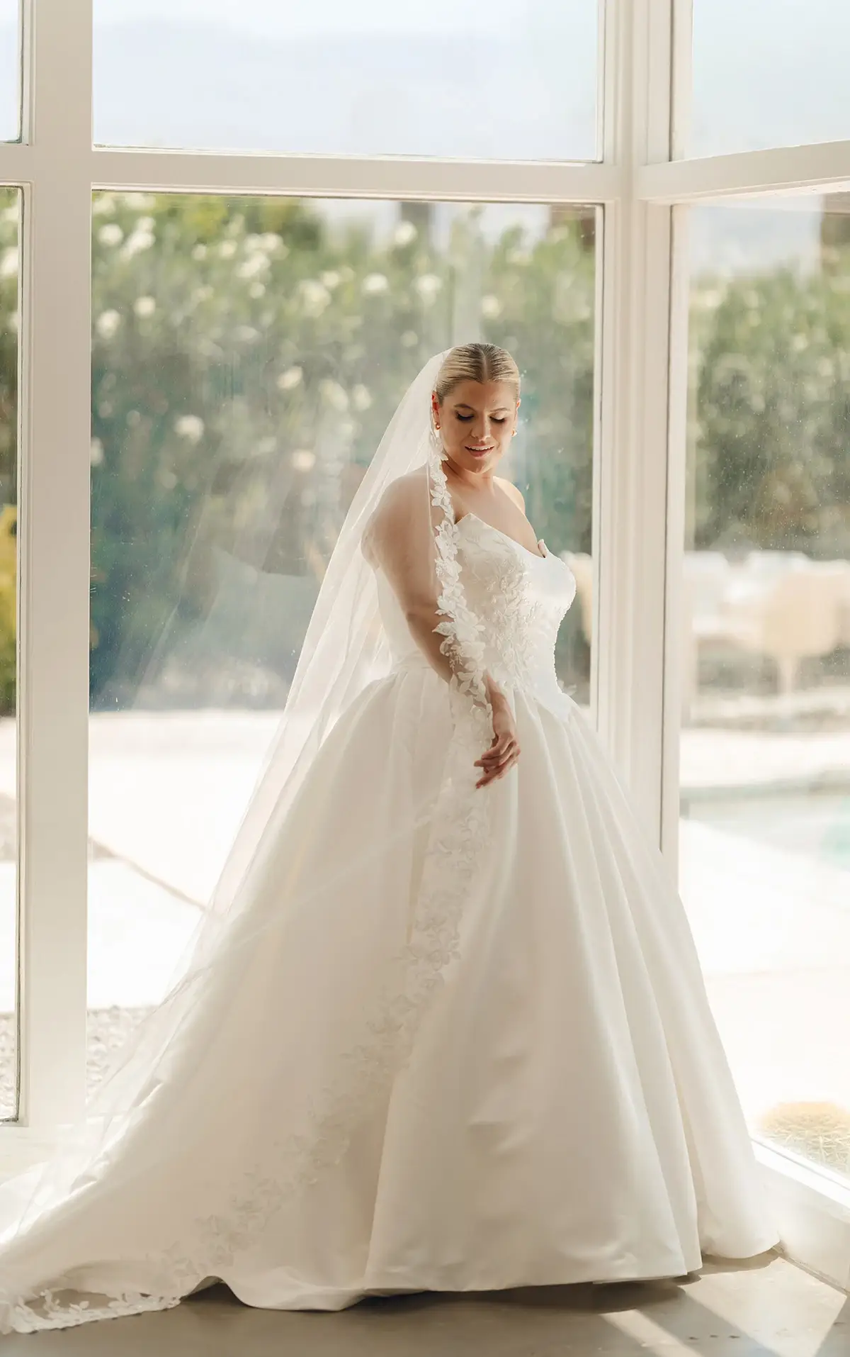 Stella York Wedding Dresses: Finding Your Dream Gown in Virginia Beach. Desktop Image