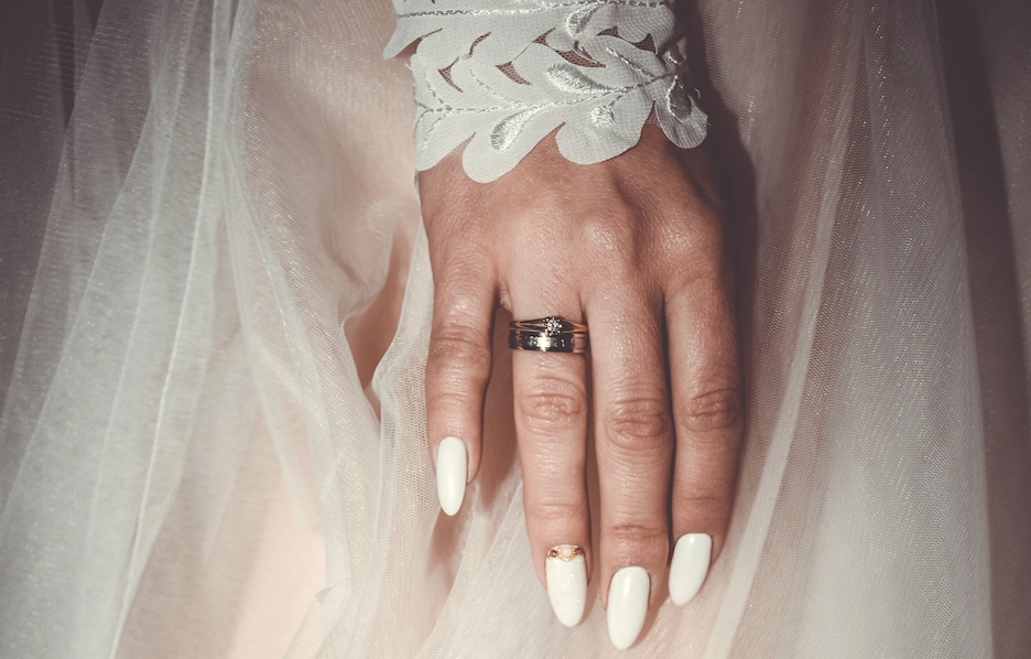 Wedding Nail Inspo. Desktop Image